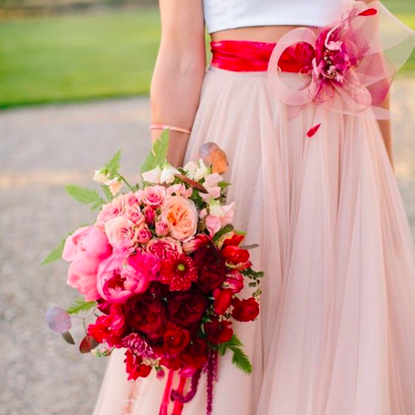 Bukiet ślubny z różowych kwiatów - zdjęcie 17