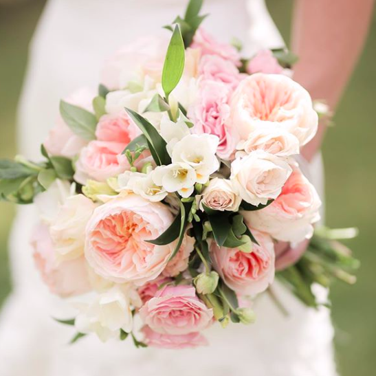 Bukiet ślubny z różowych kwiatów - zdjęcie 8