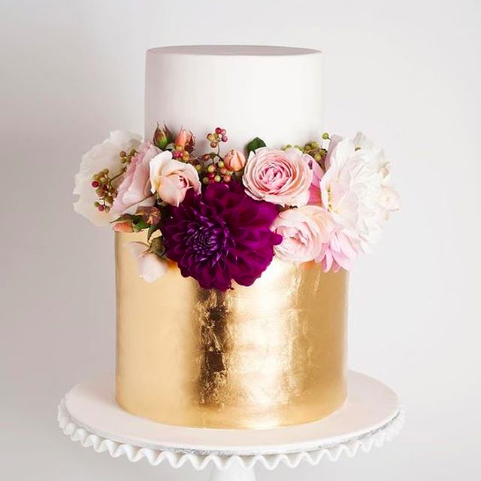 Tort w kolorze przewodnim wesela - zdjęcie 34