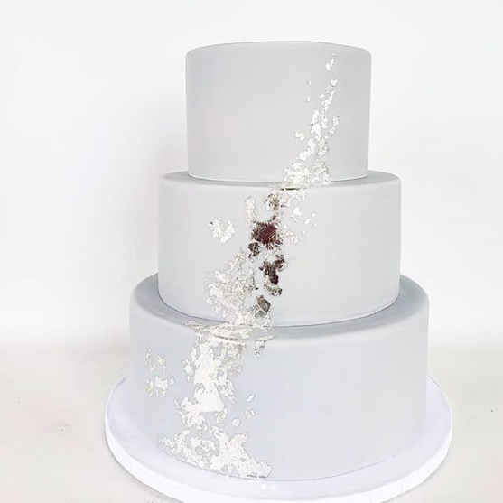 Tort w kolorze przewodnim wesela - zdjęcie 40