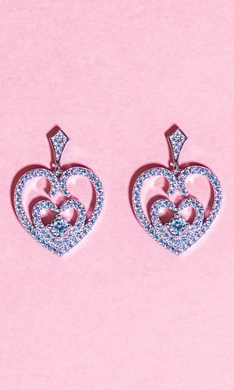 kryształowe kolczyki w kształcie serca z kolekcji izabela janachowska wedding dream