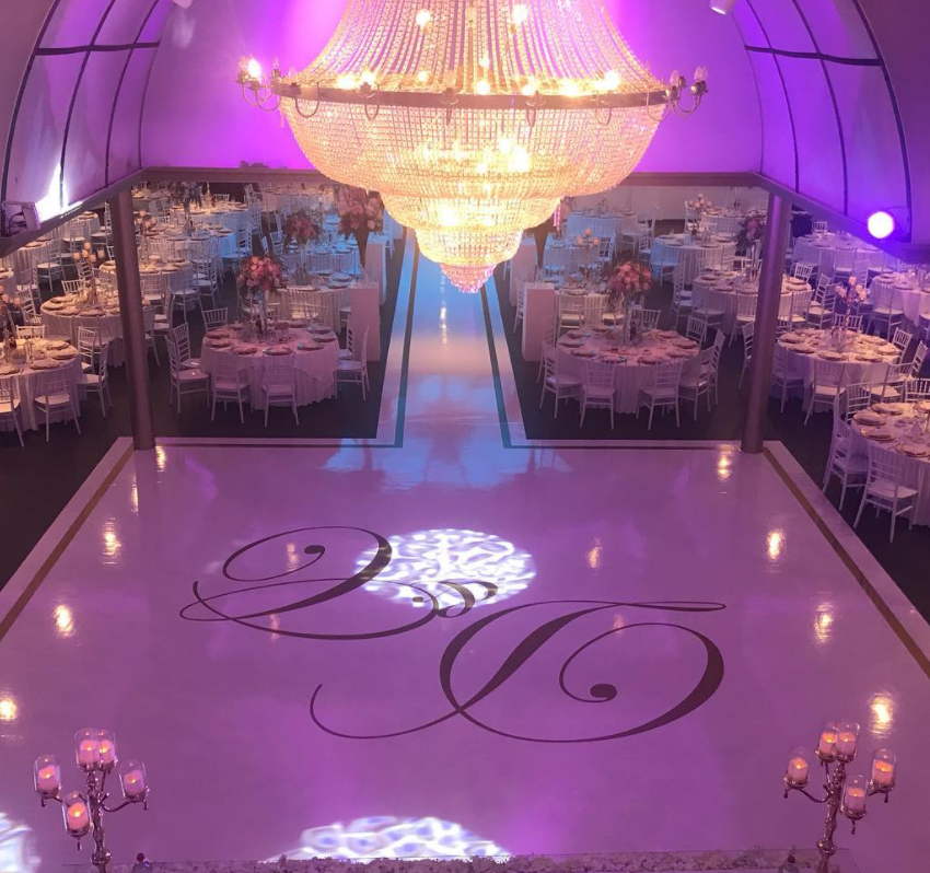dekoracje podłogowe na sali weselnej